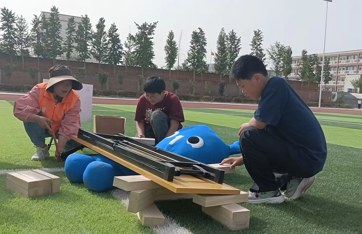 八千办事处开展“未爱护航，与爱童行”儿童生存训练营活动