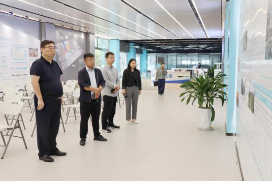 兰考县慧谷健康产业园董事长周智伟莅临电商园参观考察