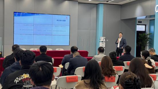 “濮 e 同行”网络文明志愿服务队成立暨网络文明志愿系列活动启动仪式在电商园成功举行